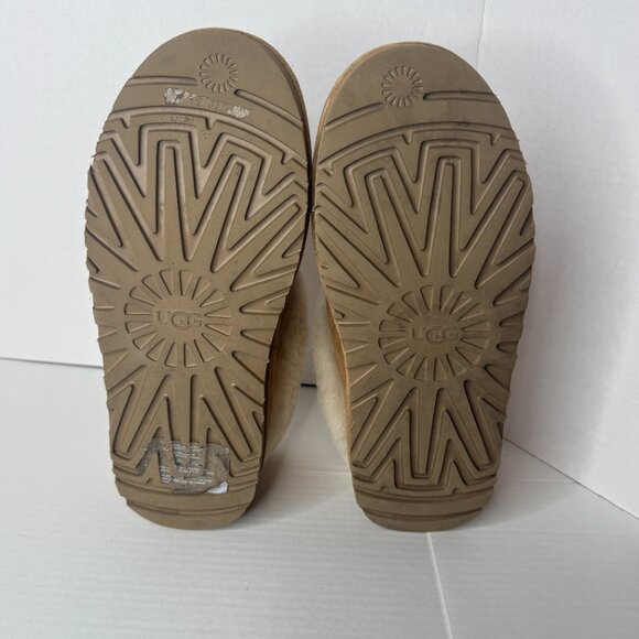 UGG Boots - Picture 9 of 9